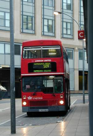 London United MCW Metrobus M 1353 (C353 BUV) at Hammersmith, 29 October 2000